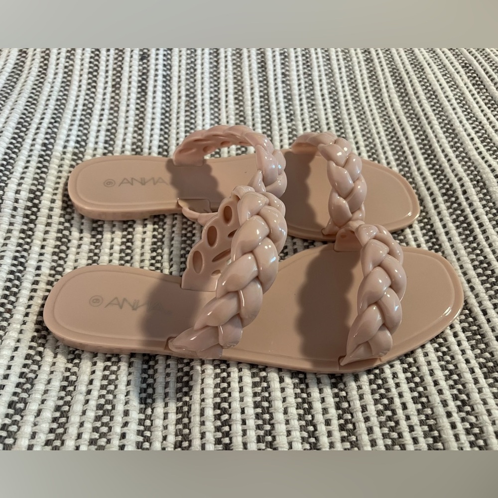 Women's Braided Sandals in Nude